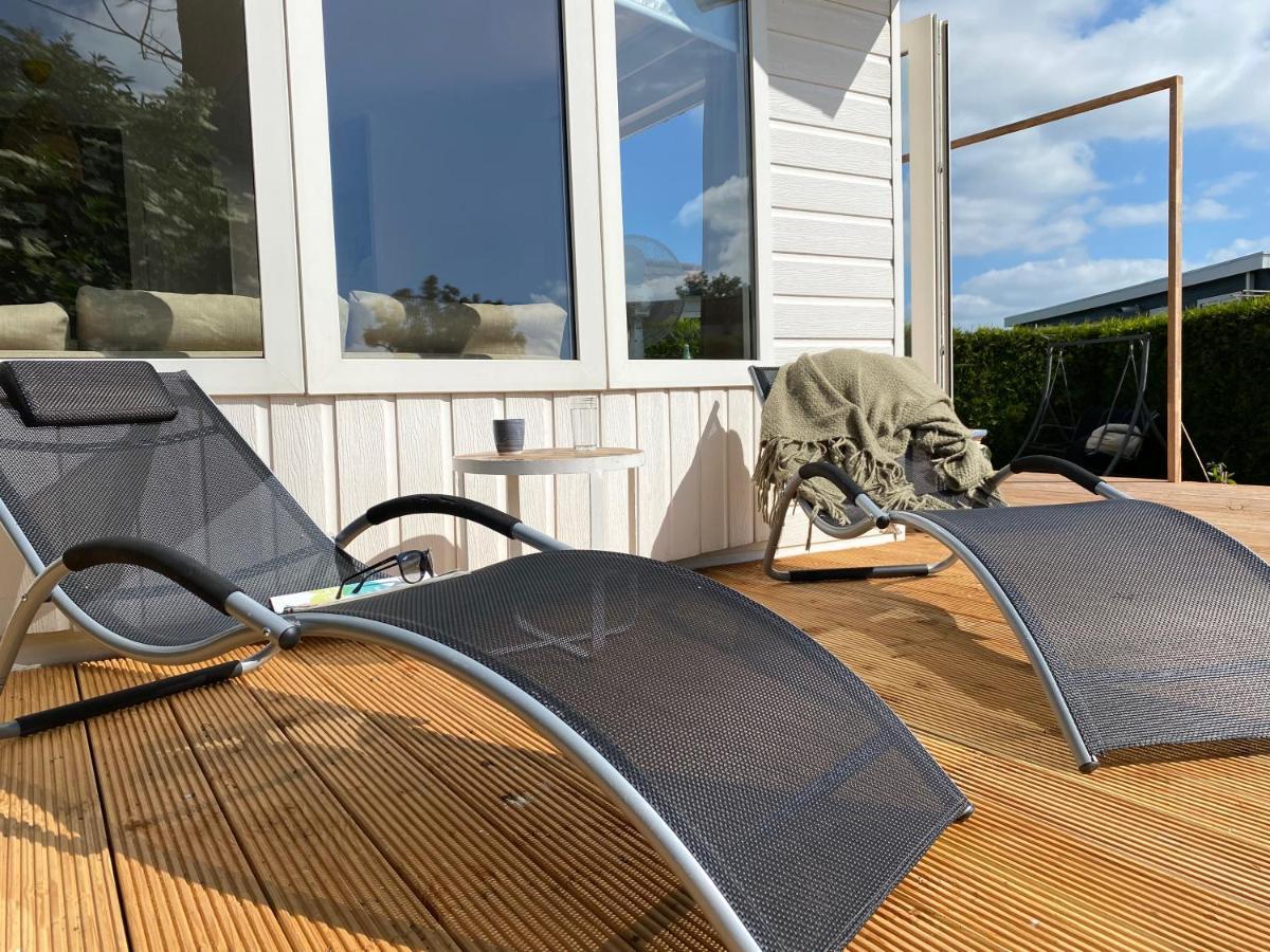 LathumRustig Liggend Chalet Op Recreatiepark De Rhederlaagse Meren别墅 外观 照片